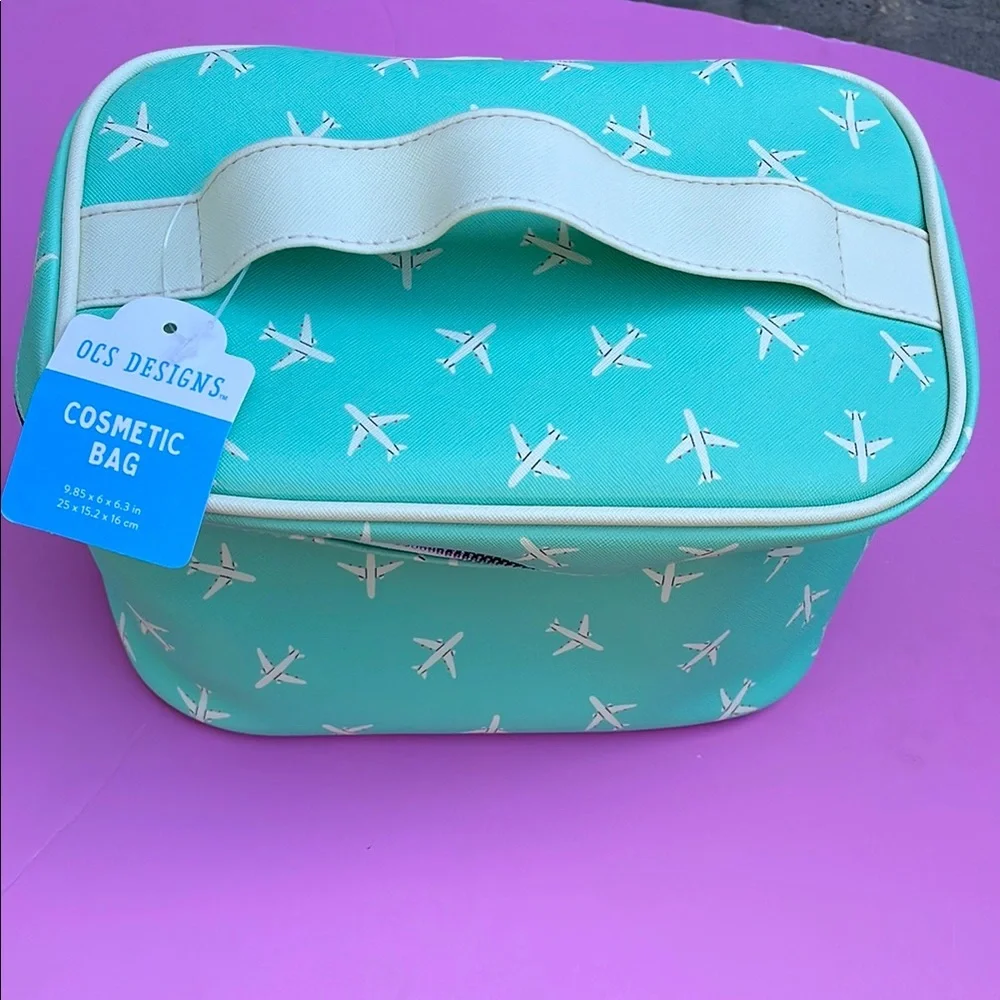 Teal Airplane Print 3 Piece Cosmetic Bag Set. New With Tags